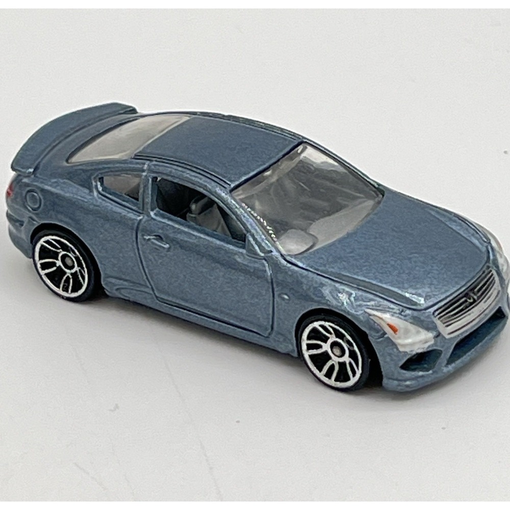 2011 Hot Wheels Nightburnerz Silver Infiniti G37 #114 Diecast Car 1:64